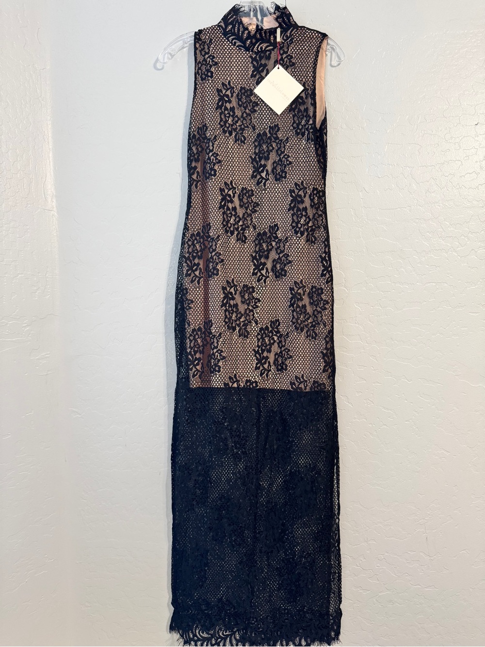 👗NWT The Wallflower Black Floral Lace High Neck Sleeveless Lined Maxi Dress XS